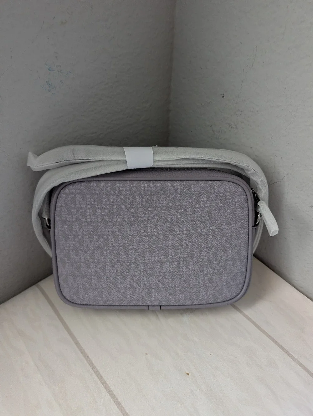 NWT Michael Kors Jet Set Small Signature Logo Camera Crossbody Bag In Lilac